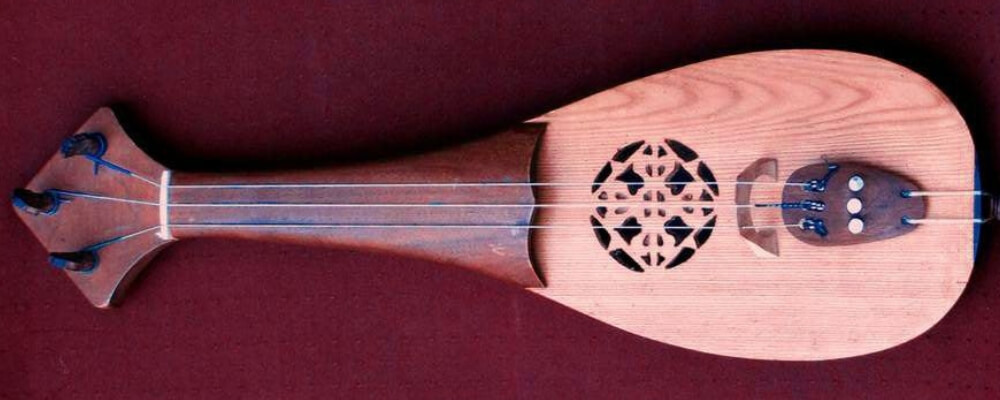 rebec Viking guitar instrument