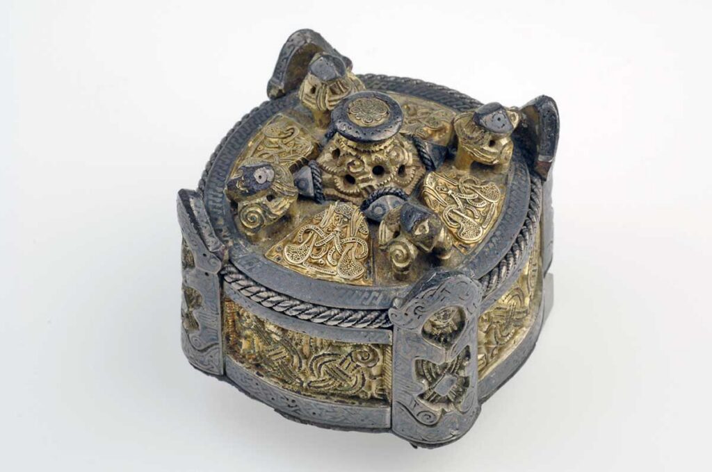 Brooch from Gotland, Sweden in the same style as the brooch found in Frykat burial, c. AD 800-1100. Source: Swedish History Museum
