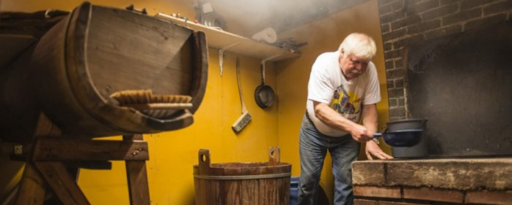 Viking households brewing their own mead