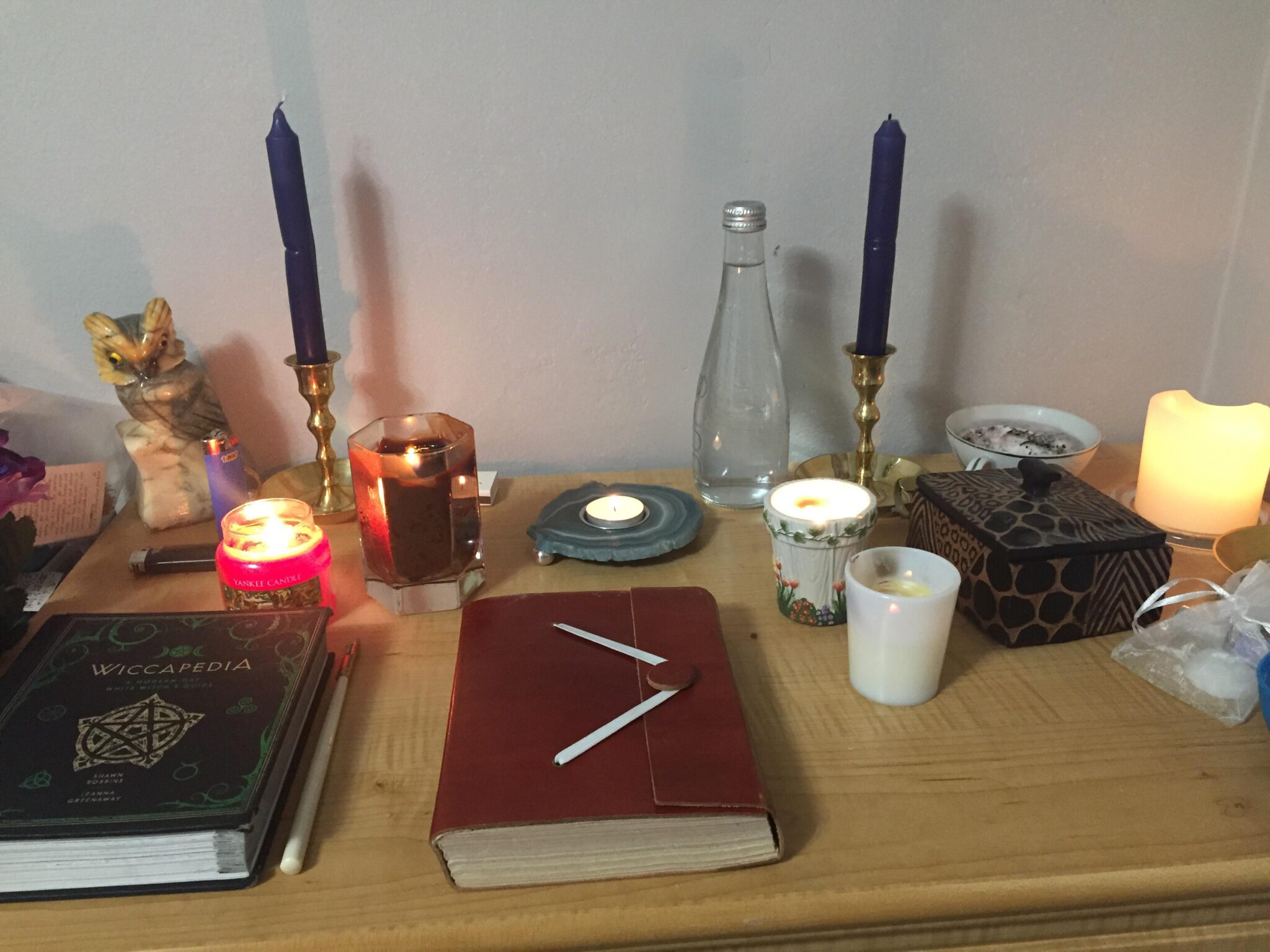 Einen heiligen Raum schaffen: Ihren Altar einrichten - Blog über ...
