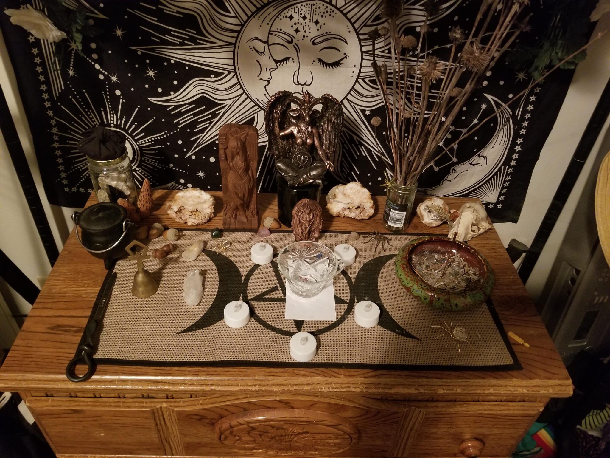 Einen heiligen Raum schaffen: Ihren Altar einrichten - Blog über ...