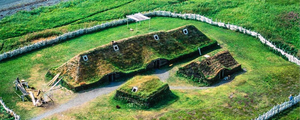 Rekonstruktion eines Wikingergebäudes in L'Anse aux Meadows