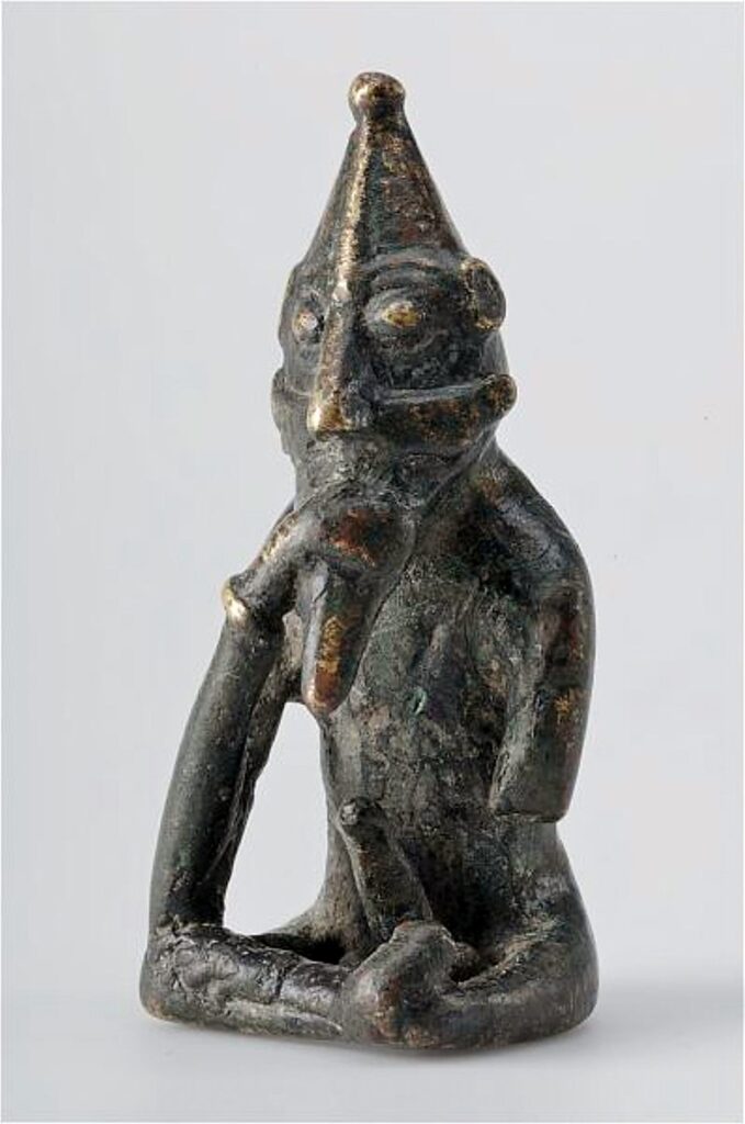 Statuette de Freyr de Rallinge , Suède. Source : Musée historique de l'État d'État