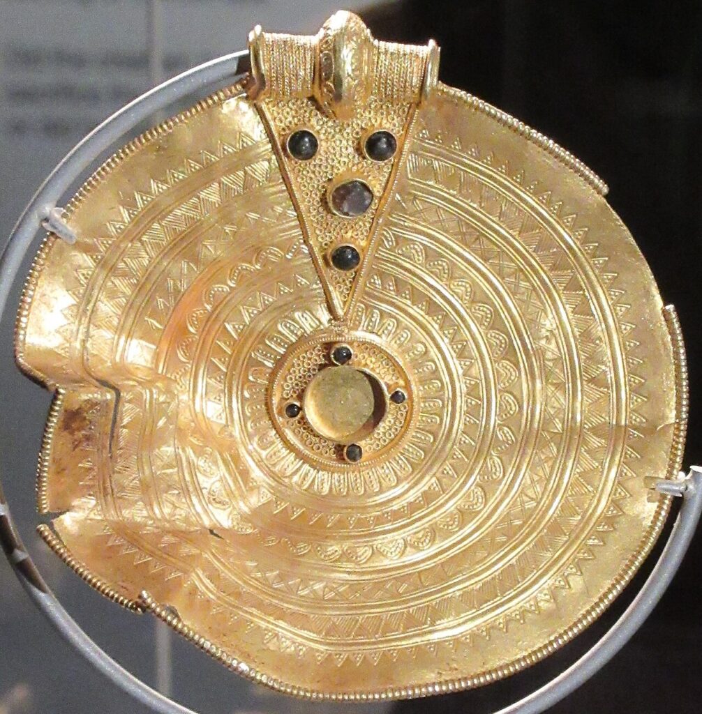 Vindelev amulet with glass inlays